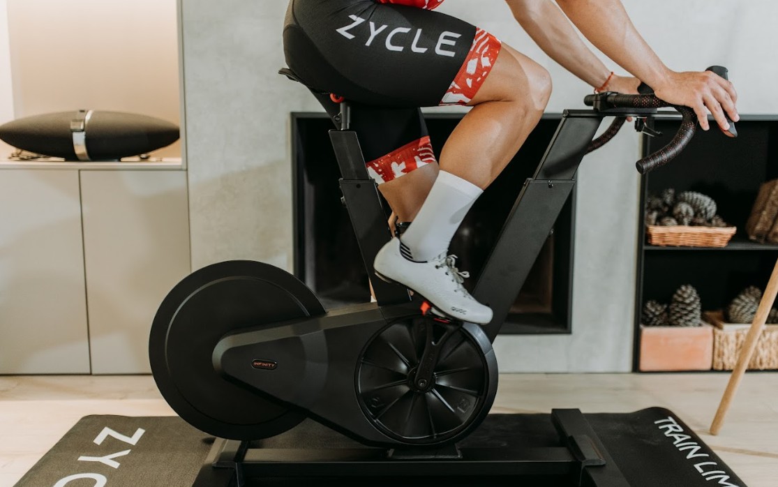 ¿Hacer ciclismo indoor en casa de alto nivel es posible? Descubre cómo